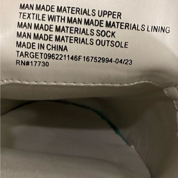 Mules with Gold Accent Cream Color size 8.5 New without Tags - Picture 4 of 6